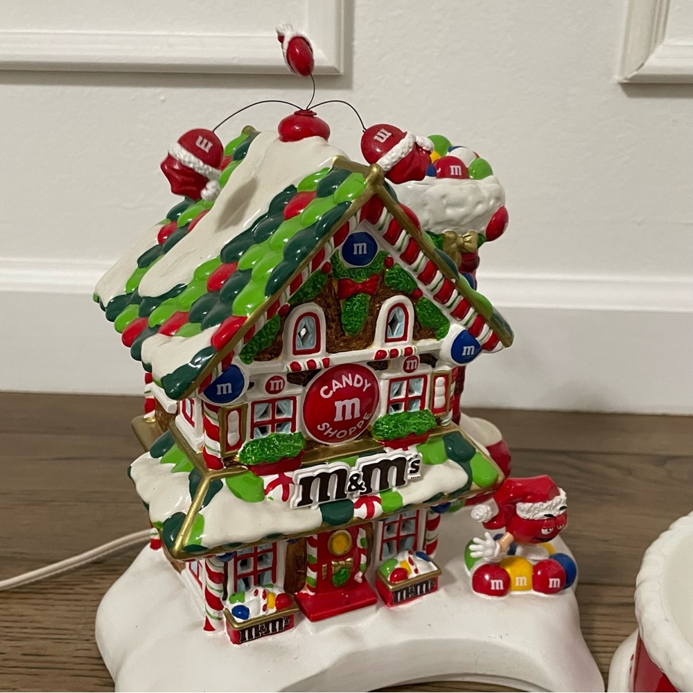 Department 56 M&M's Christmas‎ Candy Shoppe Lighted Porcelain House Candy Dish